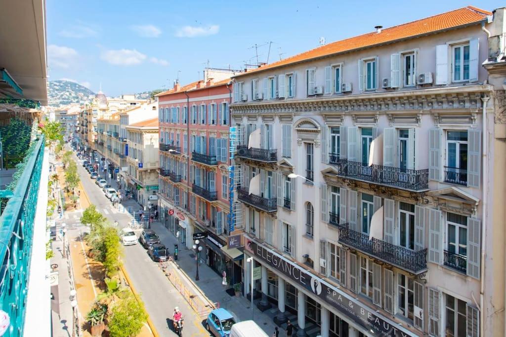 L53 1br Des Postes, Place Massena Terrace & Ac